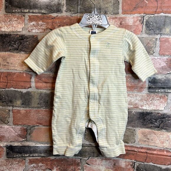 5 for $25🔥Newborn GAP Striped Yellow Footless Sleeper Bodysuit - Picture 1 of 4